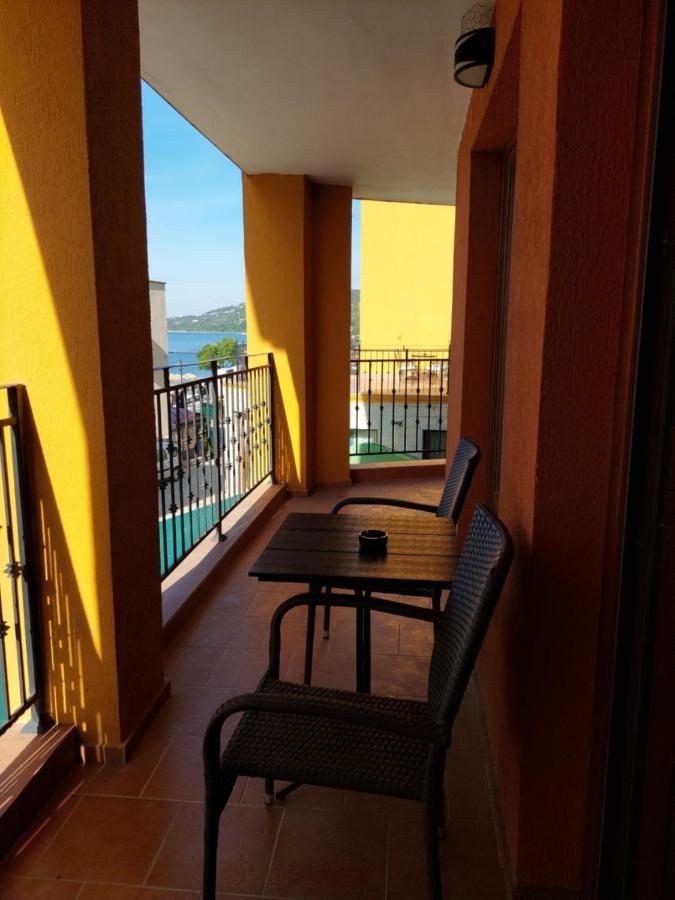 Supreme Danieli - Holiday Apartment By The Sea Baltschik Exterior foto
